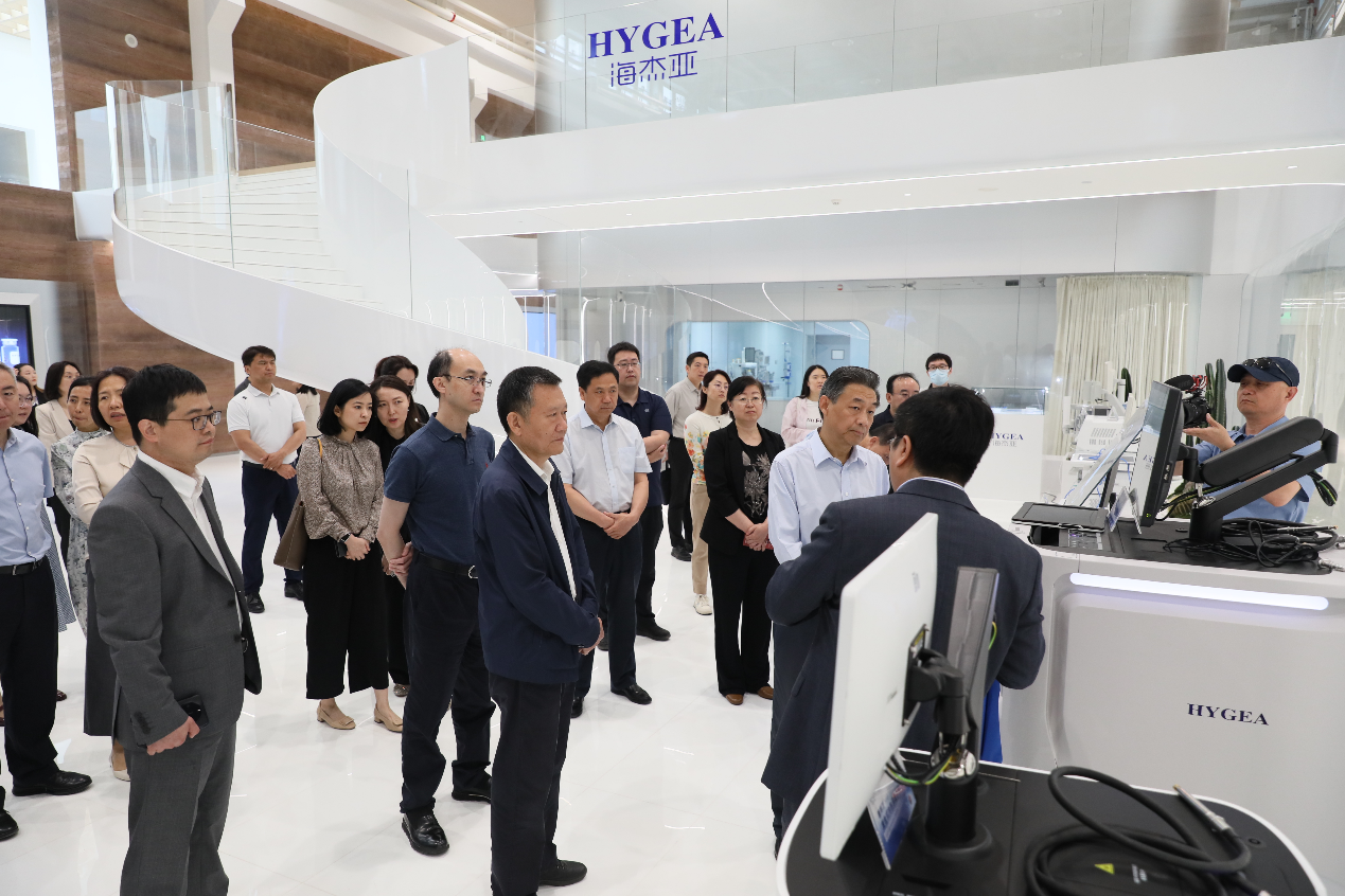 北京市人大常委會副主任侯君舒帶隊赴海杰亞醫(yī)療調研